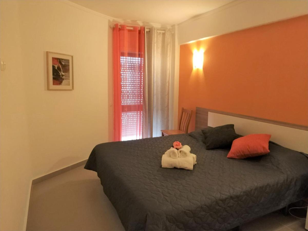 5j Sao Gabriel - Casas & Papeis Armacao de Pera